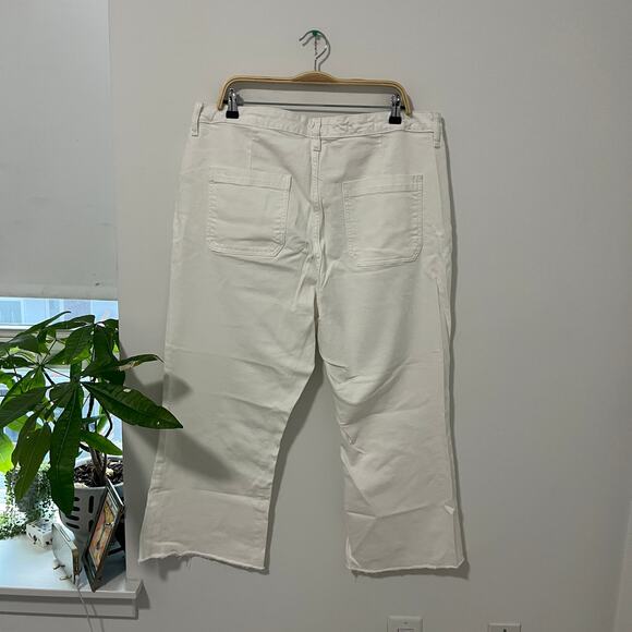 Universal Thread White High Rise Flare Jeans Size 18 - Picture 6 of 7